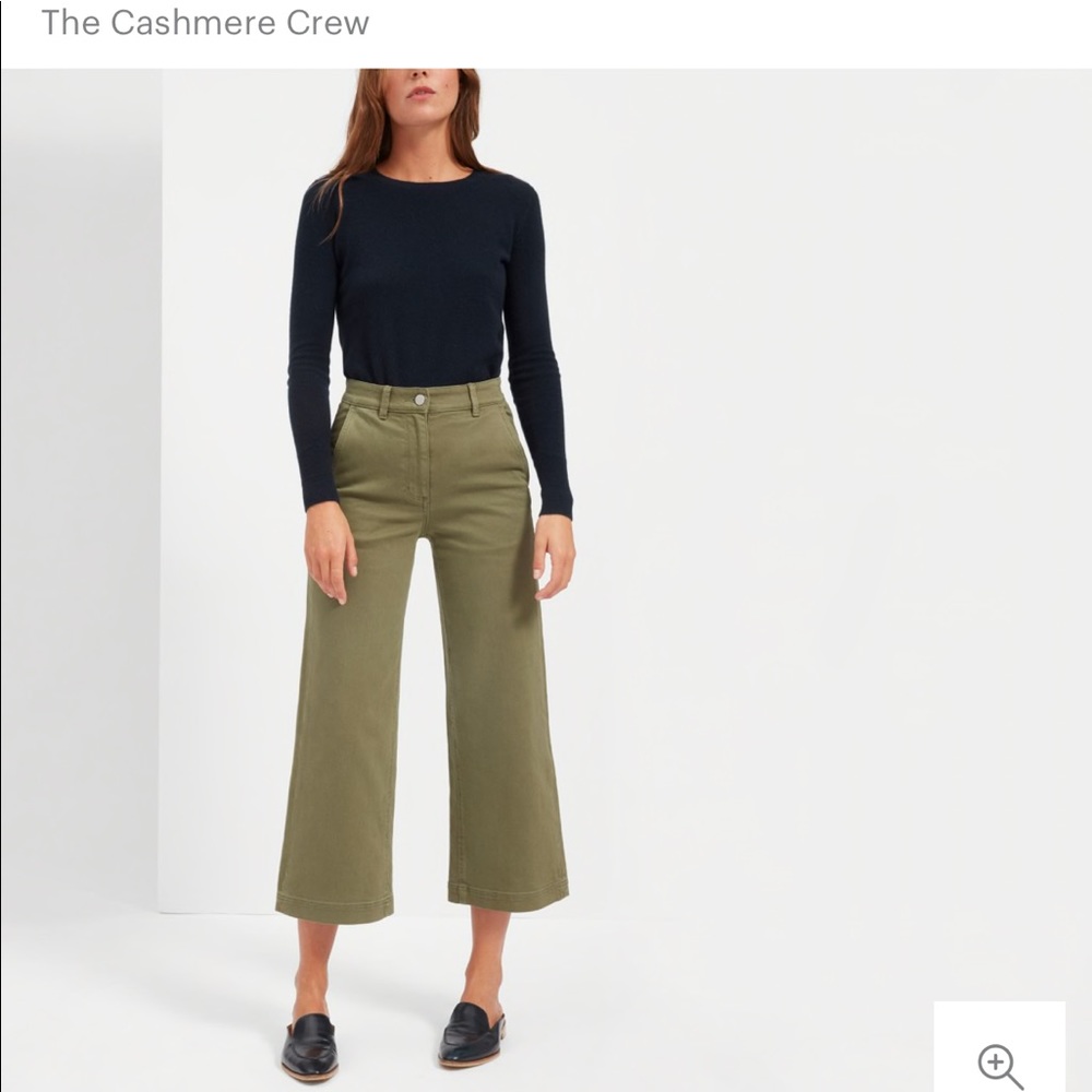 Everlane cashmere crew neck sweater navy blue